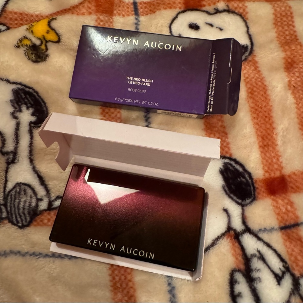 Kevyn aucoin neo blush rose cliff new